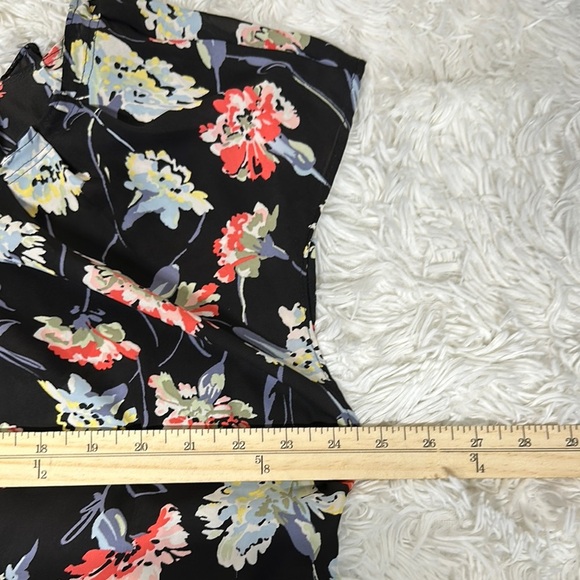 Black and Pink Ruffled Blouse with Short Sleeves - Picture 7 of 7